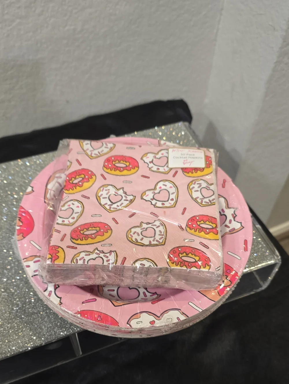 Betsey Johnson‎ Heart Donuts & Cocktail Napkin Set